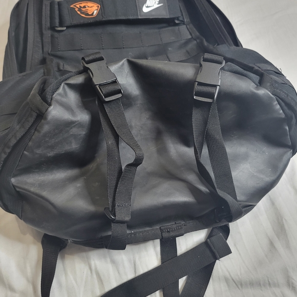 dsw nike backpack Nike Sportswear Futura 365 Mini Backpack